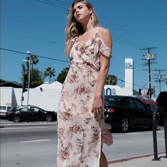 ✨Tall Annia Printed Cold Shoulder Maxi Dress✨ - Picture 1 of 5
